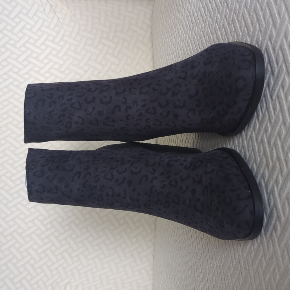 NIB Vintage Havana Rook Suede Ankle Boots in Black Cheetah - Sz 7.5